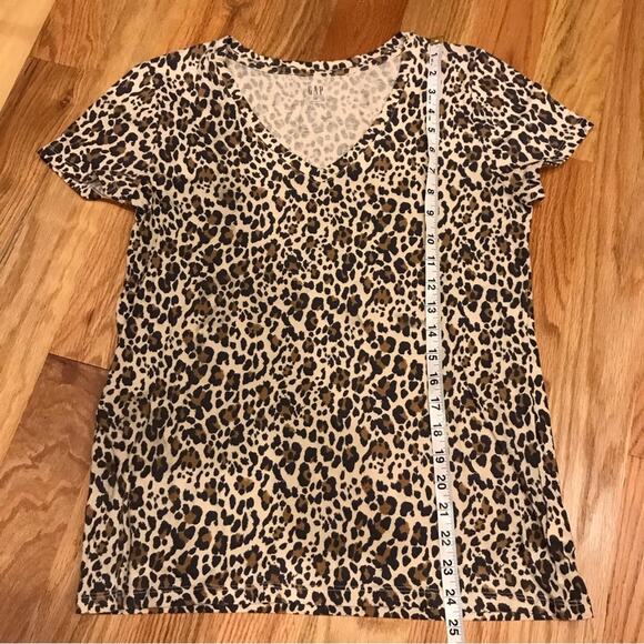 Gap favorite tee tan leopard print short sleeved v neck size medium - Picture 4 of 6